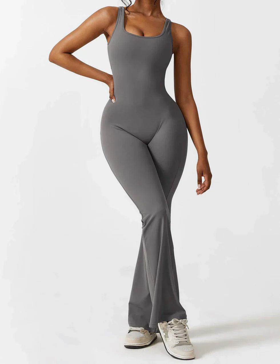NOËLLE™ | Trendy & Flatterende V-Back Jumpsuit
