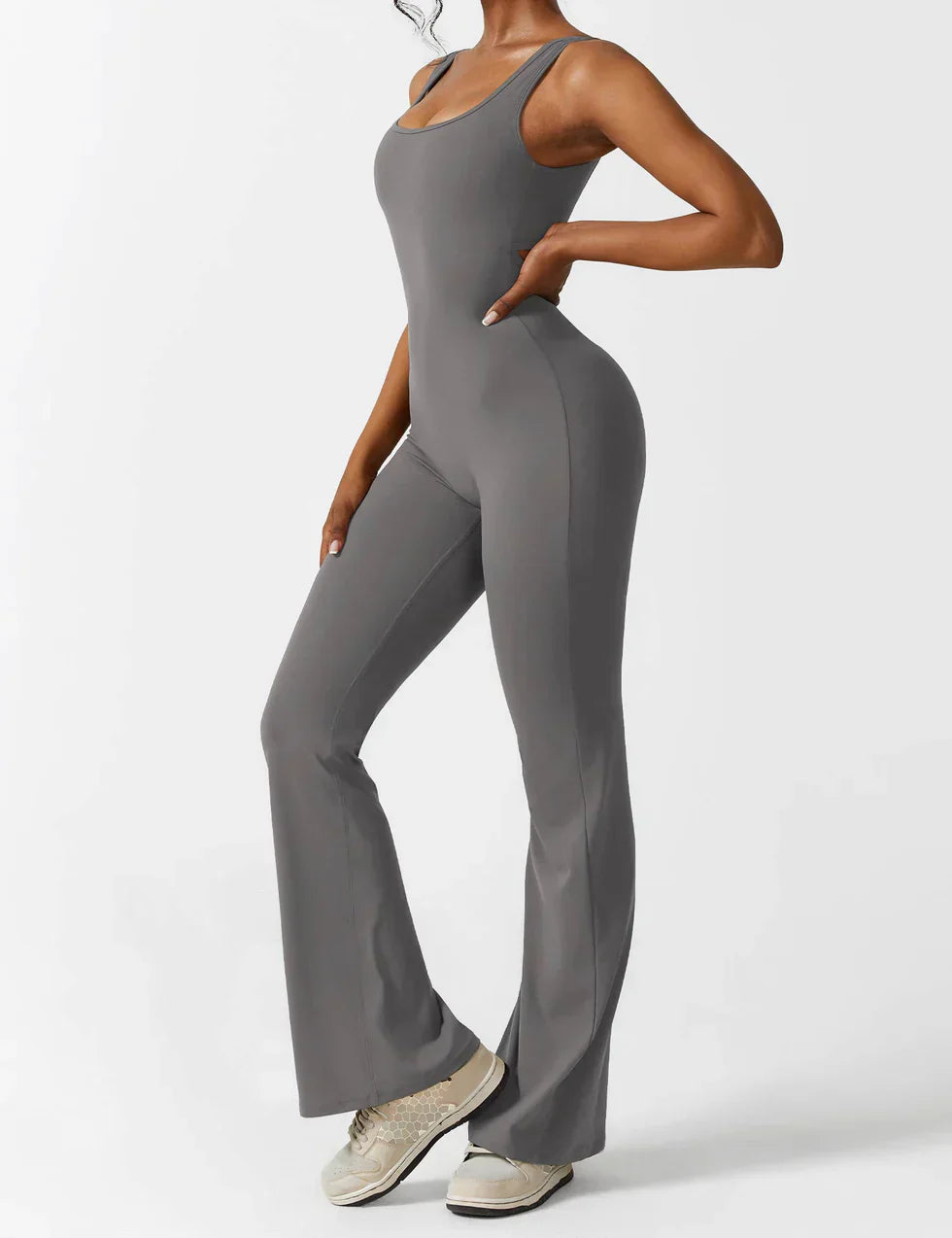 NOËLLE™ | Trendy & Flatterende V-Back Jumpsuit