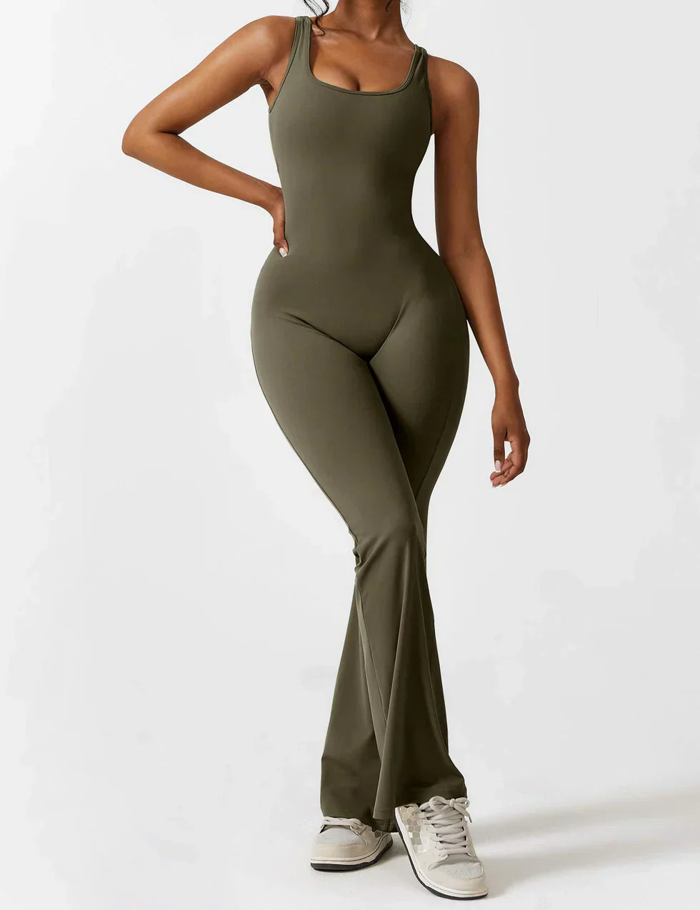 NOËLLE™ | Trendy & Flatterende V-Back Jumpsuit