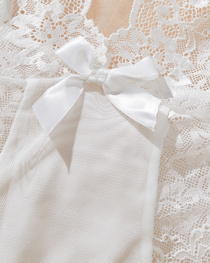 Julia™ | Sensueel Kant Nachtjurkje met Diepe V-hals & G-string