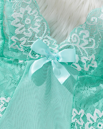 Julia™ | Sensueel Kant Nachtjurkje met Diepe V-hals & G-string